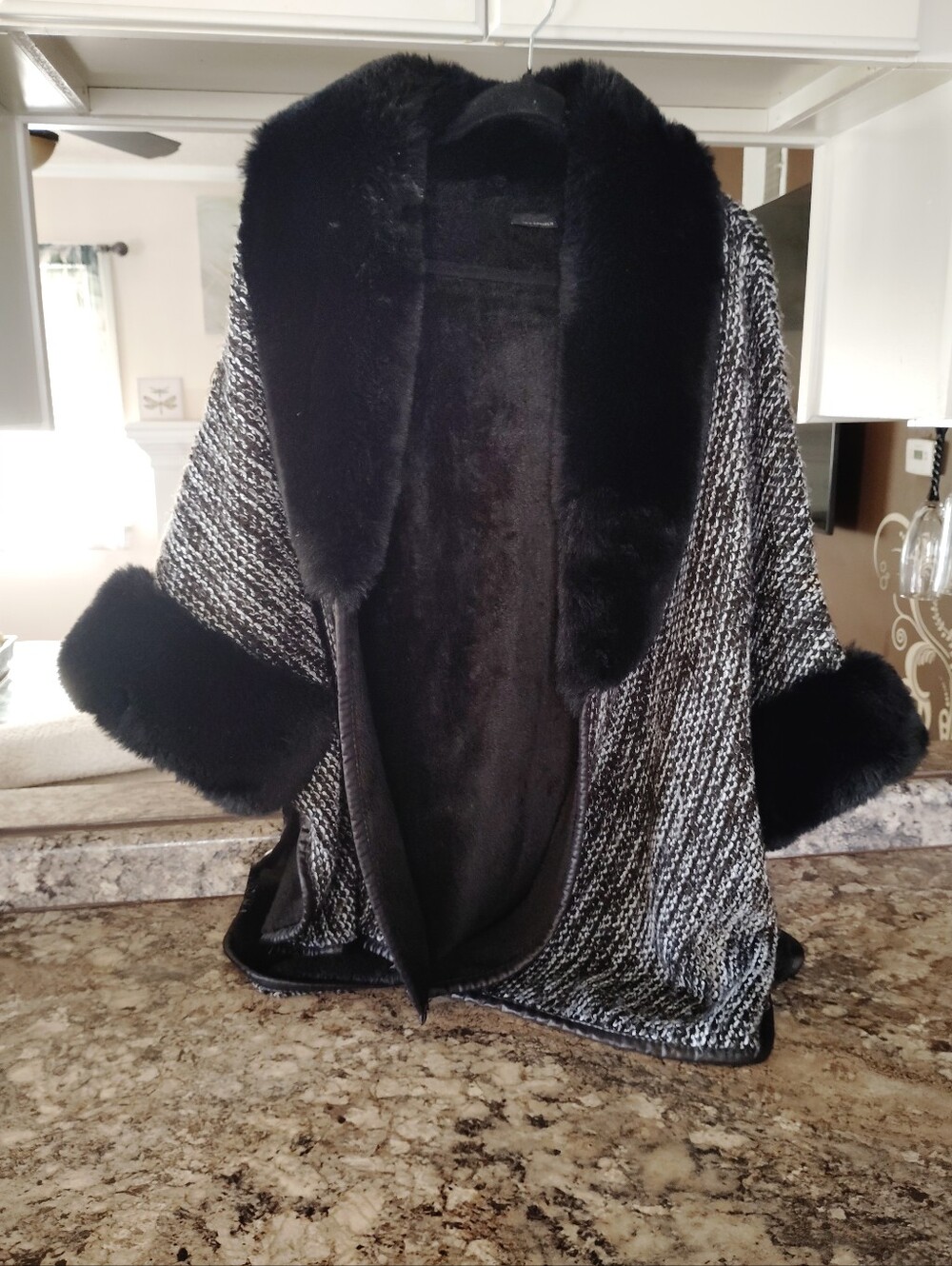 Women’s Black Faux Fur Trim Knit Sweater Cape 1/3x